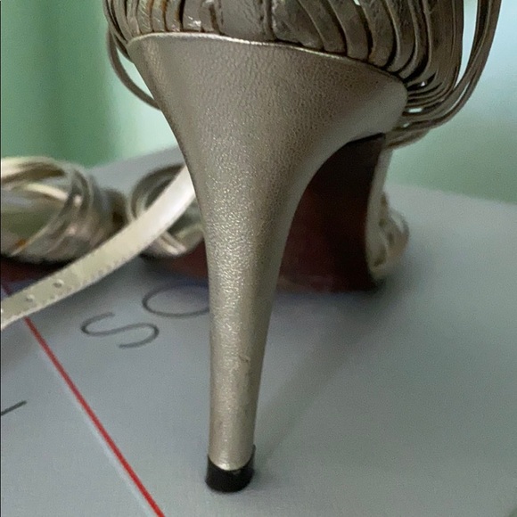 Heels - Picture 5 of 6